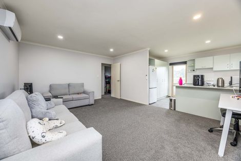 Photo of property in 22 Imrie Avenue, Mangere, Auckland, 2022