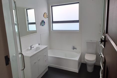 Photo of property in 288 The Parade, Island Bay, Wellington, 6023