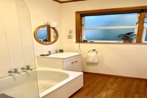 Photo of property in 48 Collier Avenue, Karori, Wellington, 6012