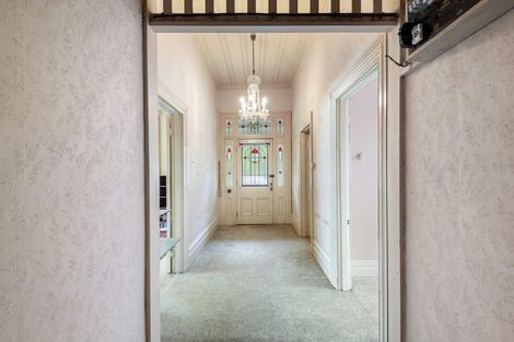 Photo of property in 10 Cheltenham Road, Devonport, Auckland, 0624