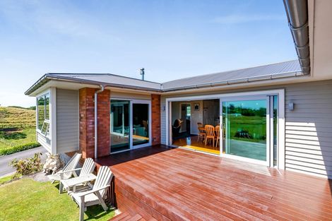 Photo of property in 563 Mangorei Road, Mangorei, New Plymouth, 4371