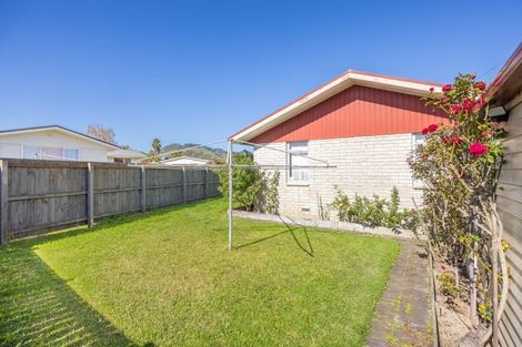 Photo of property in 16 Blundell Place, Huntly, 3700