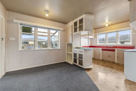 Photo of property in 5 Goodson Place, Hawera, 4610