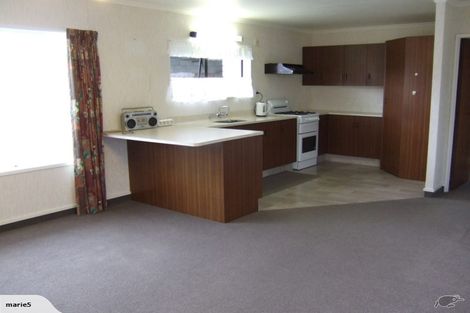 Photo of property in 2/2 Broadway, Waitara, 4320