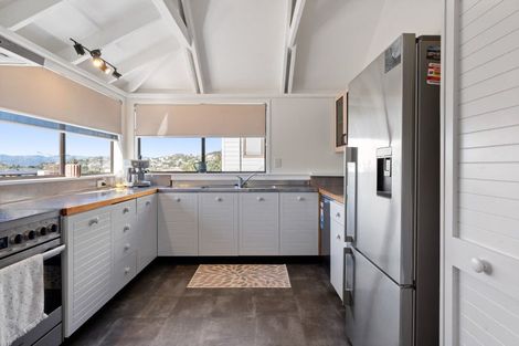 Photo of property in 5 Cassis Place, Crofton Downs, Wellington, 6035