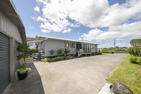 Photo of property in 105 Kaipara Portage Road, Riverhead, 0820
