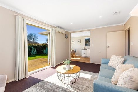 Photo of property in 4a Hollard Grove, Avalon, Lower Hutt, 5011