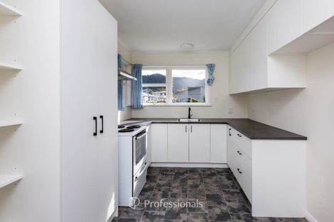 Photo of property in 61 Kashmir Avenue, Clouston Park, Upper Hutt, 5018