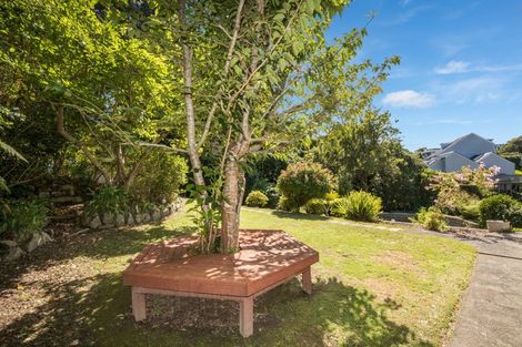 Photo of property in 80a Mana View Road, Paremata, Porirua, 5026