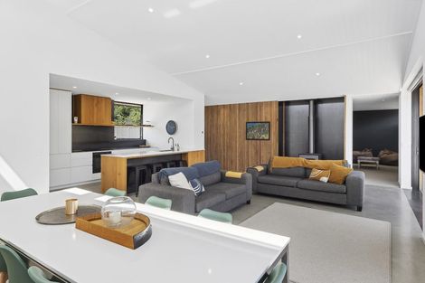 Photo of property in 7 Fern Burn Close, Wanaka, 9305