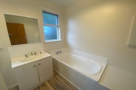 Photo of property in 11 Dale Road, Raumati South, Paraparaumu, 5032