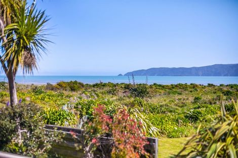Photo of property in 91 Manly Street, Paraparaumu Beach, Paraparaumu, 5032