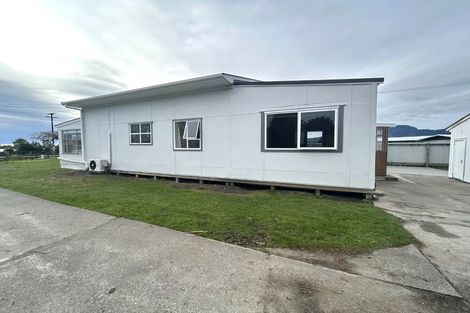 Photo of property in 50 Orowaiti Road, Westport, 7825