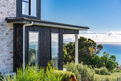 Photo of property in 10 Solar Way, Langs Beach, 0582