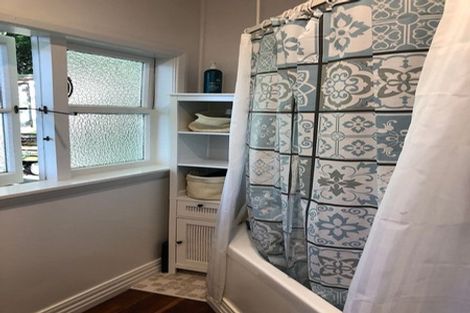 Photo of property in 25 Alexandra Road, Roseneath, Wellington, 6021