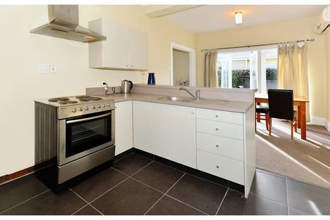 Photo of property in 16 Dover Street, St Albans, Christchurch, 8014