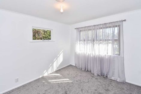 Photo of property in 4 Coles Place, Manurewa, Auckland, 2102