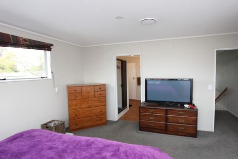 Photo of property in 146 Miranda Street, Stratford, 4332