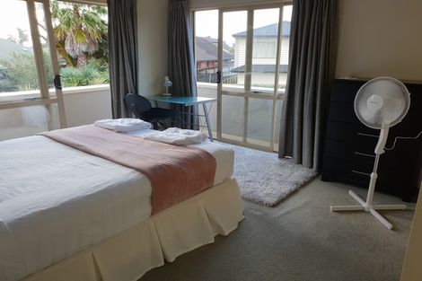 Photo of property in 239 Hill Road, The Gardens, Auckland, 2105