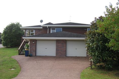 Photo of property in 10 Oystergrove Road, West Harbour, Auckland, 0618