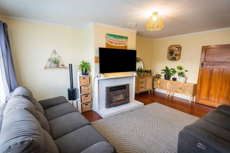 Photo of property in 32 Petherick Street, Taita, Lower Hutt, 5011