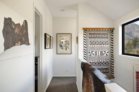 Photo of property in 1 Appin Court, Jacks Point, Queenstown, 9371
