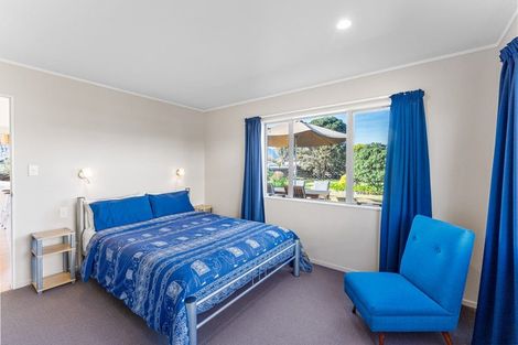 Photo of property in 114 Field Way, Waikanae Beach, Waikanae, 5036