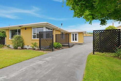 Photo of property in 83 Englefield Road, Northwood, Christchurch, 8051