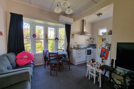 Photo of property in 12 Lincoln Avenue, Tawa, Wellington, 5028