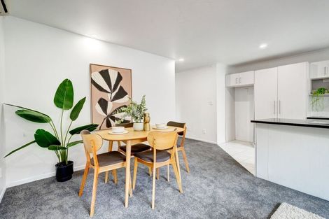 Photo of property in 17 Edgewood Way, Henderson, Auckland, 0612