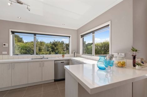 Photo of property in 11 Mermaid Mews, Red Beach, 0932