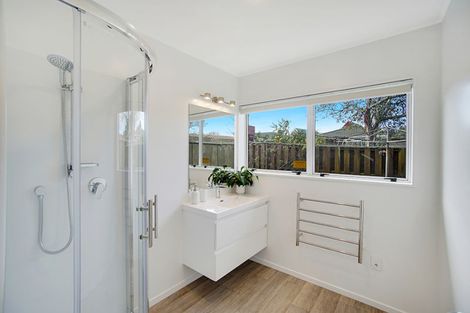 Photo of property in 2/7 Camden Place, Papatoetoe, Auckland, 2025