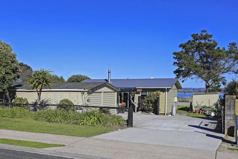 Photo of property in 574 Pukehina Parade, Pukehina, Te Puke, 3189