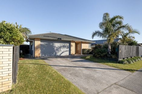 Photo of property in 120 Evans Road, Papamoa Beach, Papamoa, 3118