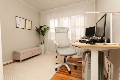 Photo of property in 39 Wharf Road, Te Atatu Peninsula, Auckland, 0610