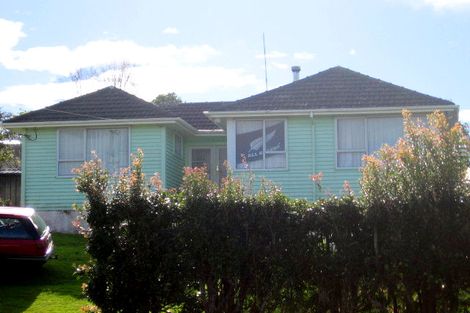 Photo of property in 16 Donovan Avenue, Massey, Auckland, 0614