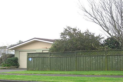 Photo of property in 10a Hickford Place, Okato, 4335