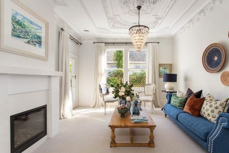 Photo of property in 17 Martin Avenue, Beckenham, Christchurch, 8023