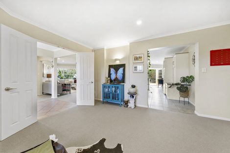 Photo of property in 12 San Jose Rise, Shamrock Park, Auckland, 2016