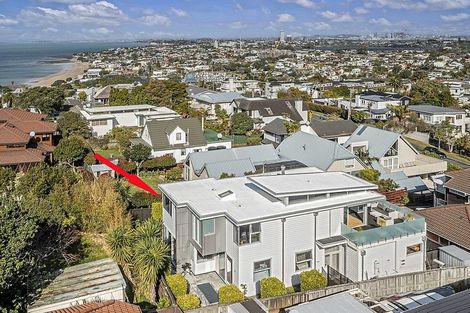Photo of property in 49 Seaview Road, Castor Bay, Auckland, 0620