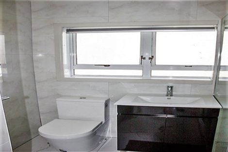 Photo of property in 20 Hallberry Road, Mangere East, Auckland, 2024