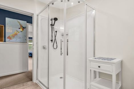 Photo of property in 9 Cooper Avenue, Holdens Bay, Rotorua, 3010