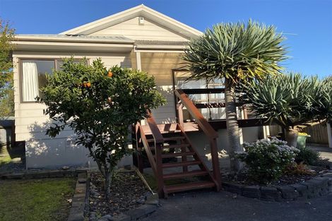 Photo of property in 8a Croydon Road, New Lynn, Auckland, 0600