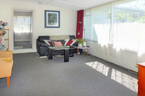 Photo of property in 18 Brown Terrace, Foxton Beach, Foxton, 4815