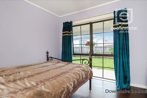 Photo of property in 5 Tawa Road, Te Atatu Peninsula, Auckland, 0610