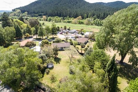 Photo of property in 35 Shaw Road, Eskdale, Napier, 4182