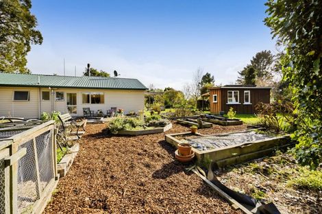 Photo of property in 164 Cross Road, Lepperton, New Plymouth, 4373