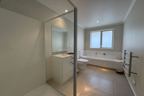 Photo of property in 97 Rushgreen Avenue, Pahurehure, Papakura, 2113