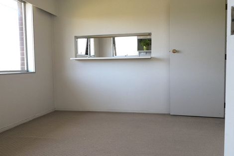 Photo of property in 1/47 Prince Regent Drive, Half Moon Bay, Auckland, 2012