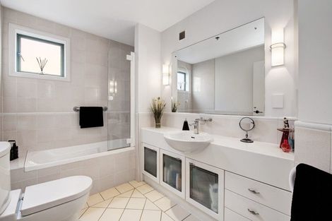 Photo of property in 50 Harbour Village Drive, Gulf Harbour, Whangaparaoa, 0930